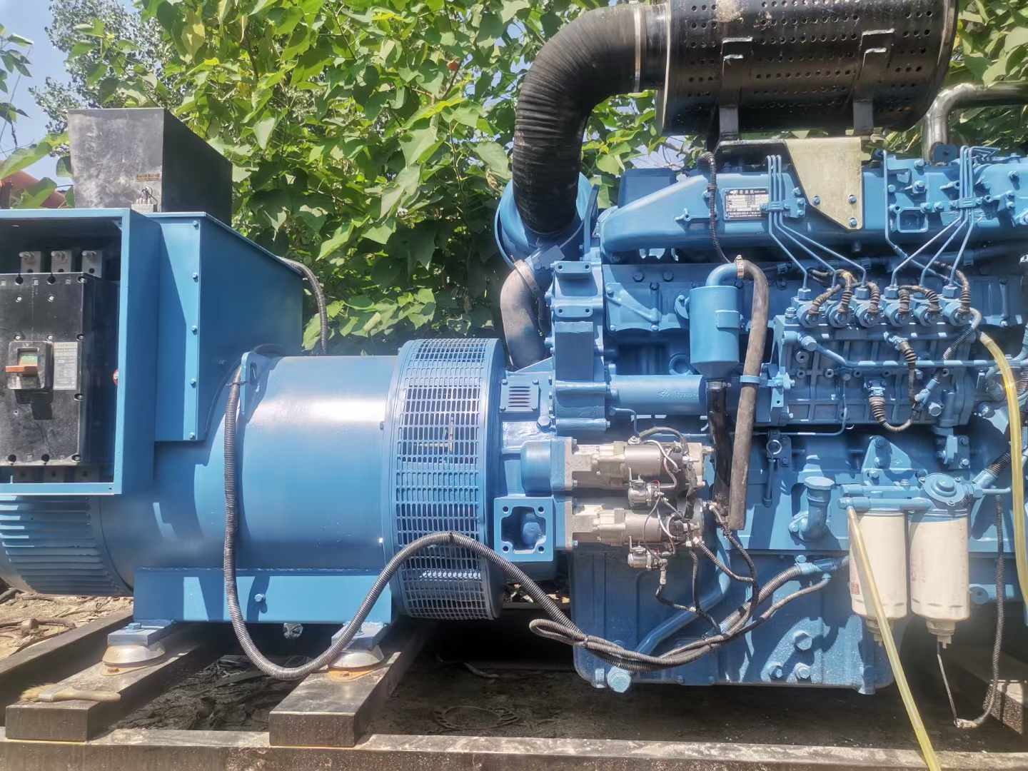 德令哈详细说明降低 800kW 柴油发电机输出电流波动的方法
